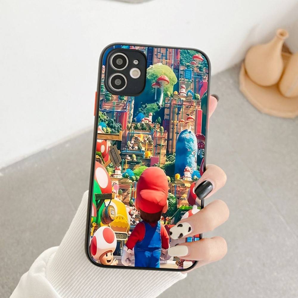 Hot Games Super Marioes Phone Case for iPhone 14 11 12 13 Mini Pro Max 8 7 Plus X XR XS MAX Translucent Matte Cover