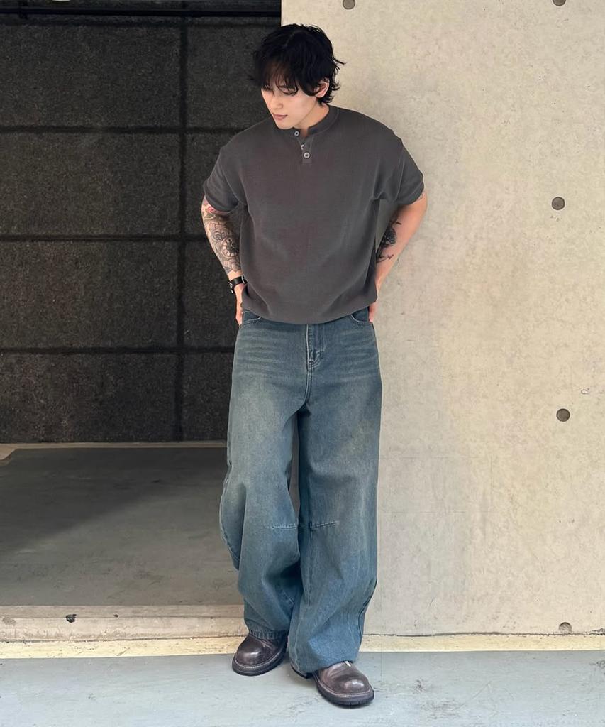 KNITTED Coolever Henley Neck Short Sleeve Knit Charcoal