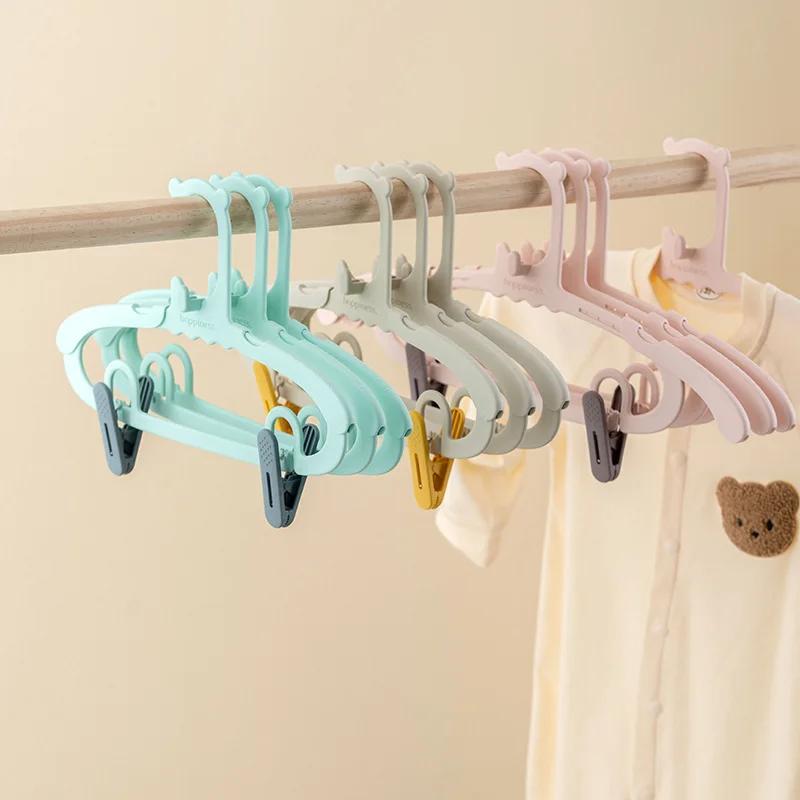 Multi-Functional Retractable Children's Clothes Hanger Baby Drying Rack With Pants Clip Infant Clothes Drying Hanger