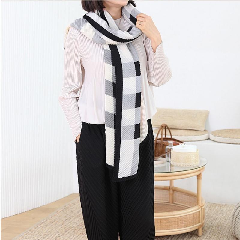 Shiz Madam Pleated Scarf 6 Colors A42421