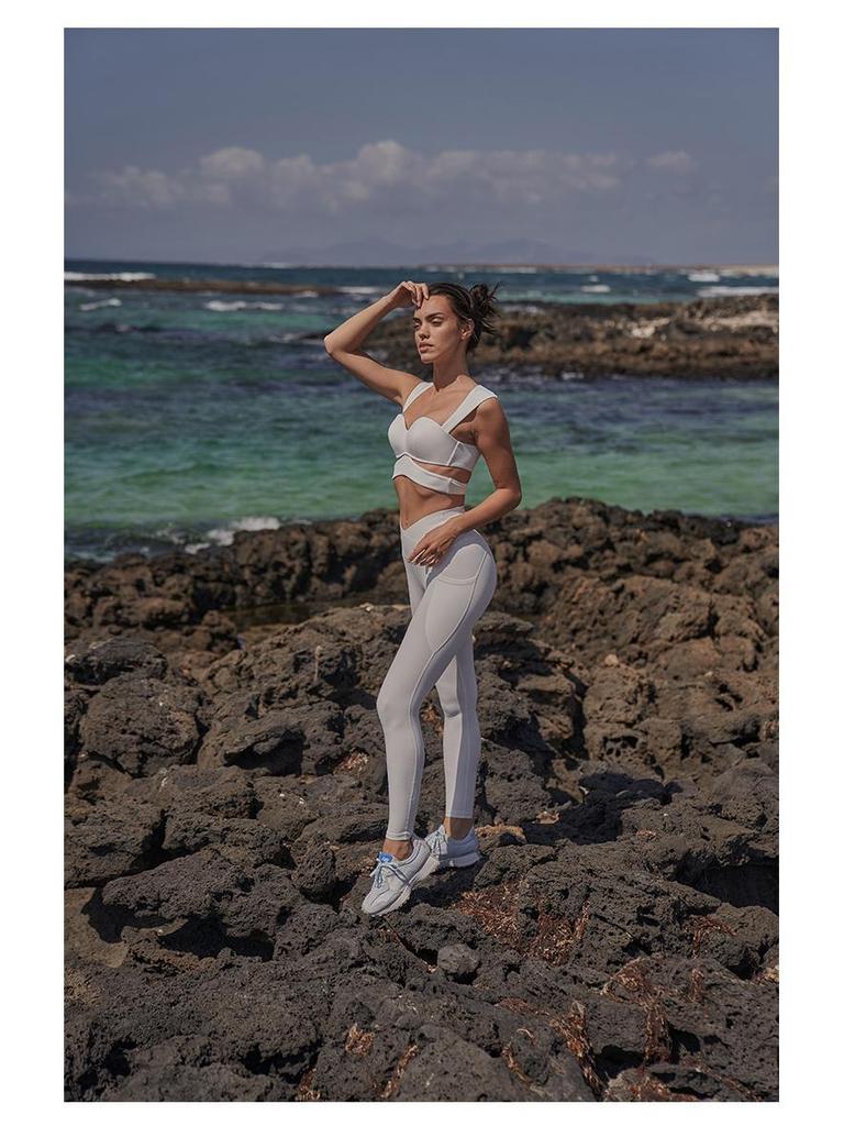 Женский комплект одежды для йоги и пилатеса Cross-Border: Штаны для йоги с высокой талией и мягкий спортивный бюстгальтер.