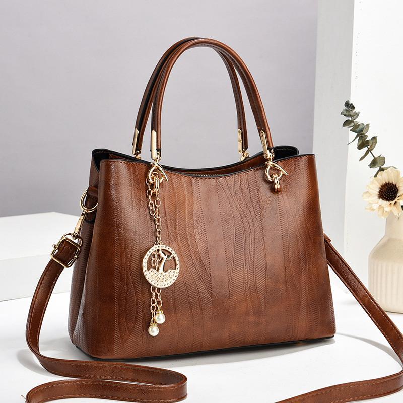 Chic And Stylish Pu Handbag For Fall Winter With Versatile Shoulder Strap And Zipper Closure