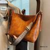 Large Capacity Bag Female Internet Celebrity Fashion Retro Shoulder Bag Wide Shoulder Strap Crossbody Bucket Bag Class Commuter Tote Bag