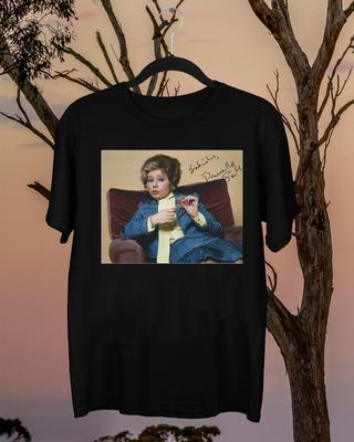 Черная футболка Prunella Scales с ручной подписью 1932-2025 Хлопковая унисекс футболка