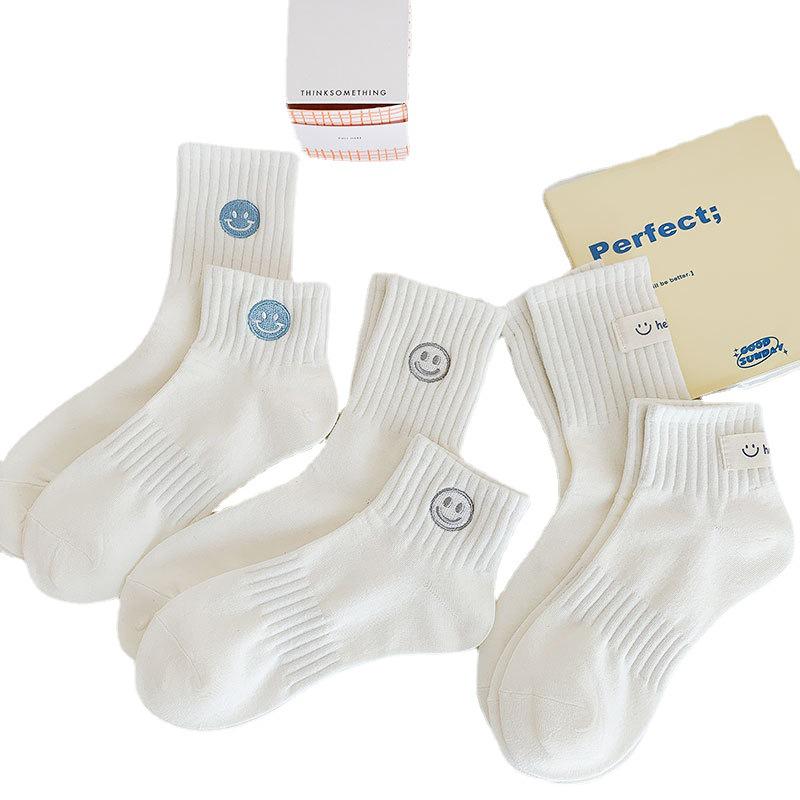 Женские спортивные носки до середины икры в корейском стиле с вышивкой в виде смайлика - Устойчивые к запаху и влагопоглощающие