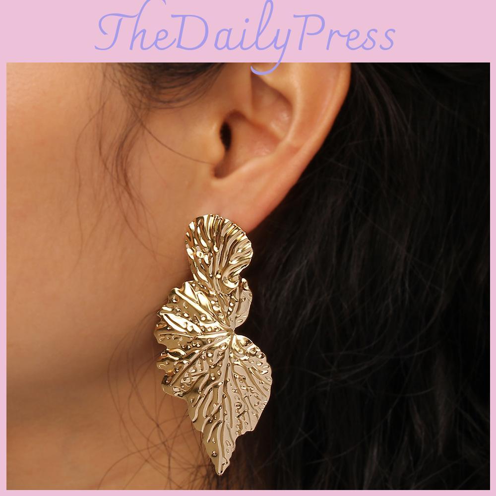 Metal Earrings Leaf With Gold Coating And Bold Design For Gift Wedding And