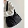 Waterproof Nylon Cloth Dumpling Bag, the Same Messenger Bag for Men and Women, Simple Sports Style, Large Capacity Casual Shoulder Tote Bag.