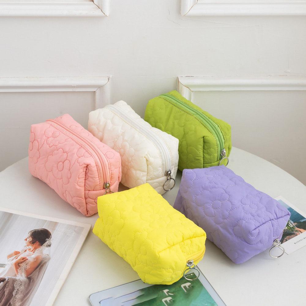 Fashion Candy Color Makeup Bag Quilted Flower Dacron Wash Bag Large Capacity Soft Cosmetic Handbag Travel