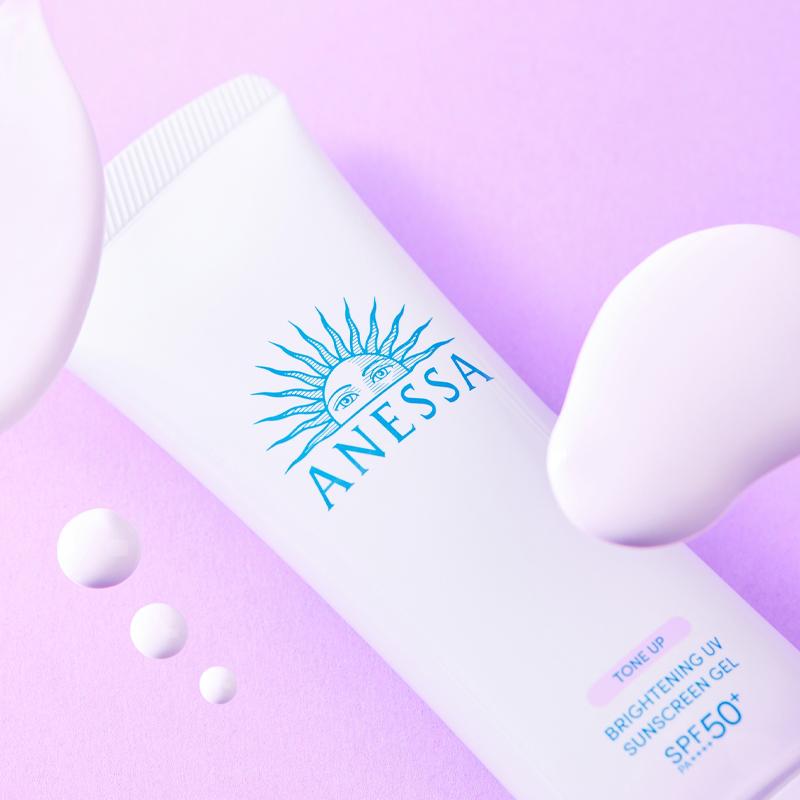 ANESSA Осветляющий солнцезащитный гель SPF 50+ PA++++ 90г