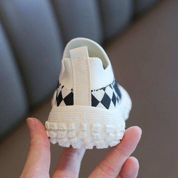 Children's Sports Shoes 2025 Spring and Autumn New Boys' Casual Shoes Breathable Mesh Shoes Soft soled Girls' Flyknit Shoes Baby Shoes