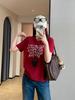 Женская футболка с графическим принтом, против старения, красная, с круглым вырезом, короткий рукав - Издание 2026 года (H022820)