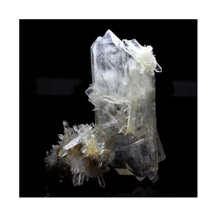 Quartz 124.9 carats