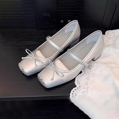 Мэри Джейн одинарная обувь женская новая легкая рот квадратный носок толстый каблук балетки серебряное слово с бантом туфли на высоком каблуке