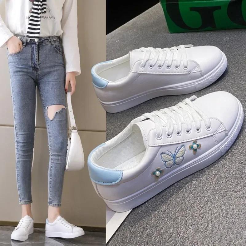 New 2025 Spring Women Leather Breathable Flat Sole Shoes with Leather Lace Up Sports Fashion Casual Little White Shoes Female