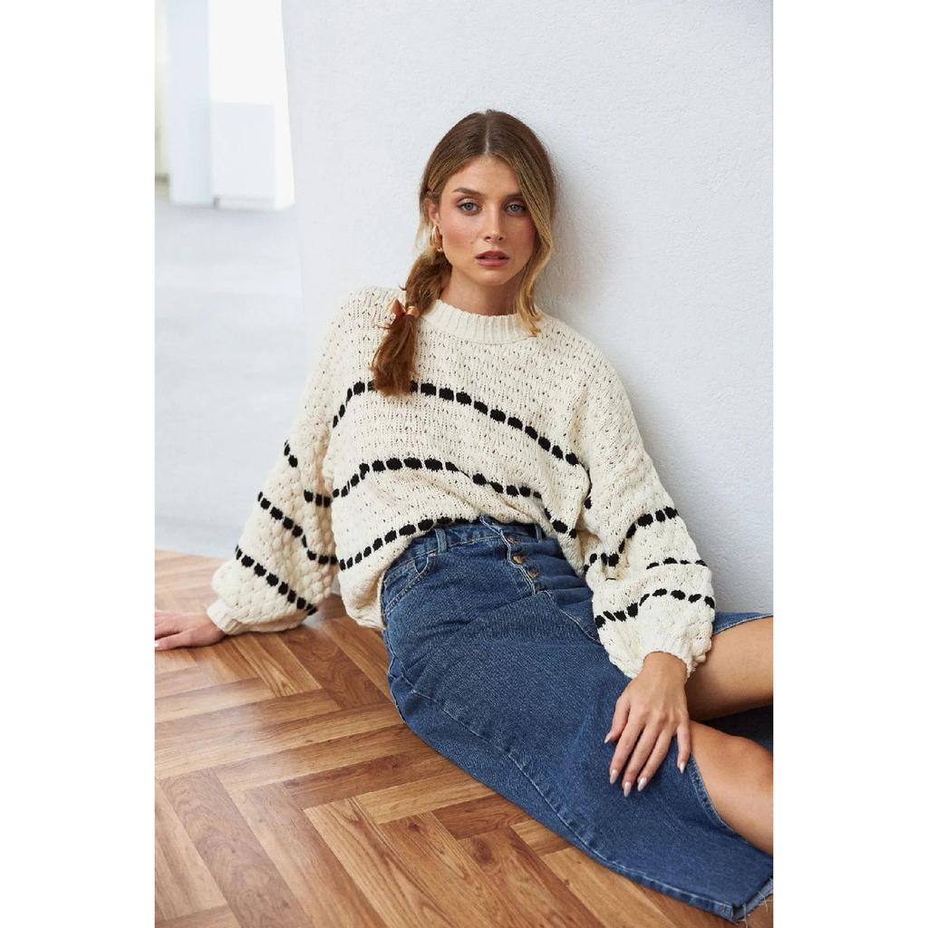 Женский свитер оверсайз с квадратным узором