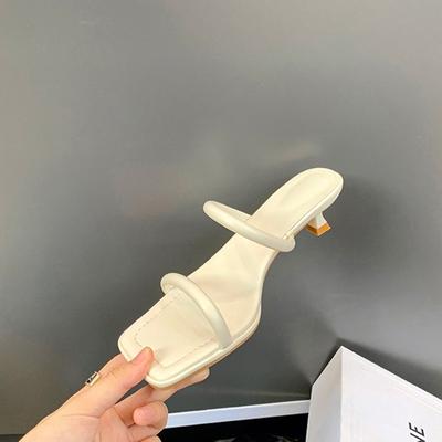 Модные летние женские босоножки на каблуке-рюмочке 2024 года, туфли на плоской подошве с двумя узкими ремешками, повседневные шлепанцы, женские тапочки на низком каблуке, уютные шлепанцы