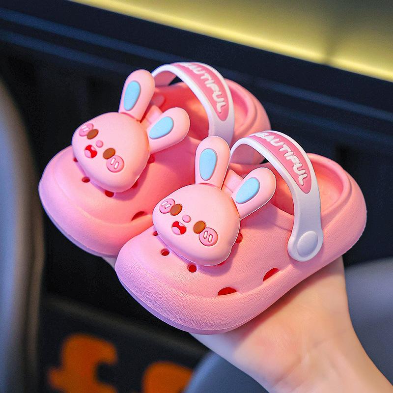 Children's summer sandals for boys and girls, baby clogs for outdoor wear, beach and home use, non-slip cute infant shoes