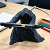 Подставка-держатель для ручек Жнец Готический Черный Плащ Скелет Держатель для карандашей 3D-печать Крутая Подставка для ручек для Студентов Взрослых Настольный аксессуар для Офиса