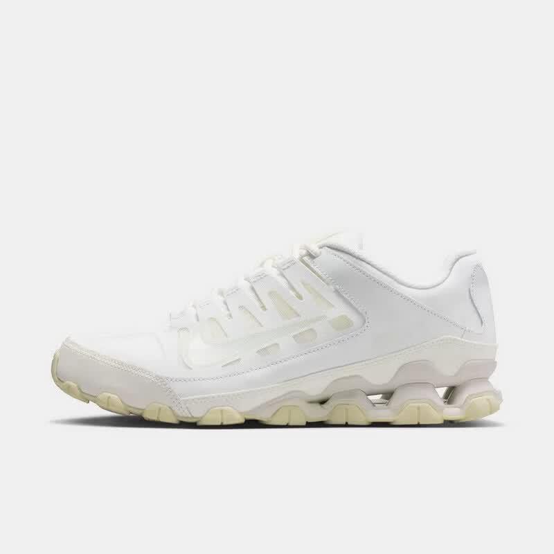 Nike Женские тренировочные беговые кроссовки REAX 8 TR MESH