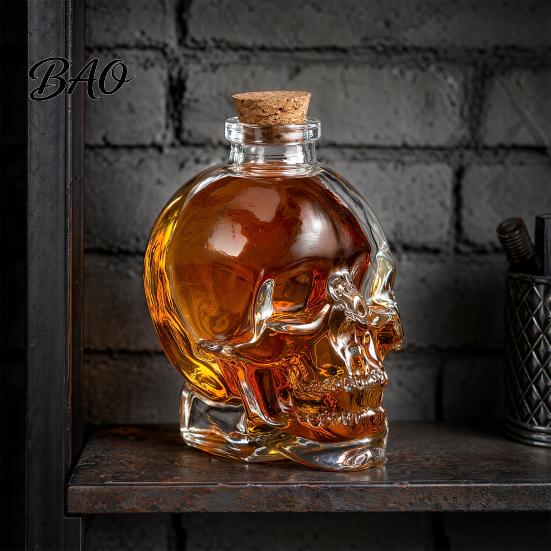 Bourbon Storage Bottle Skull Whiskey Decanter, 3D Glass Liquor with Stopper, Novelty Wine Dispenser for Home Bar, Unique Gothic Gift Men Smooth Pour