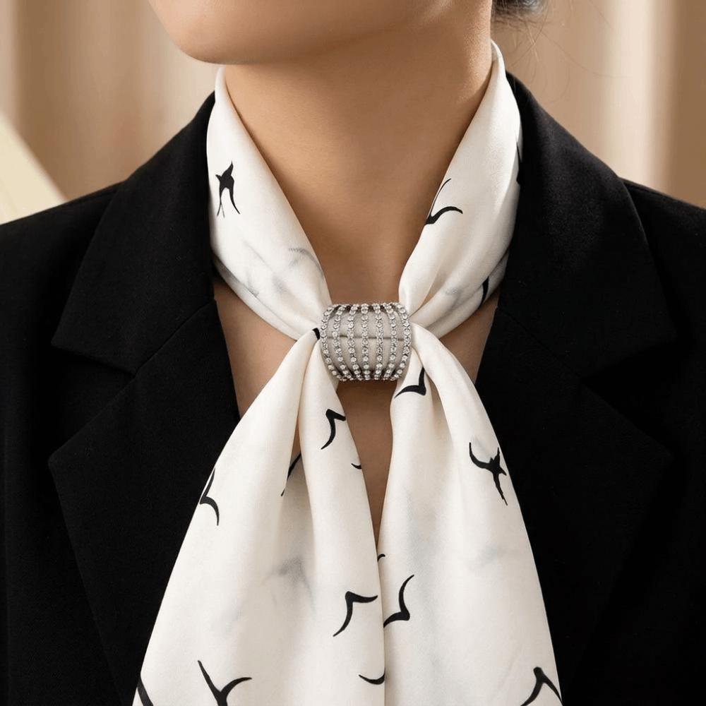 Full Rhinestone Scarf Fastening Buckle Exquisite Shawl Decorative Accessory Gift