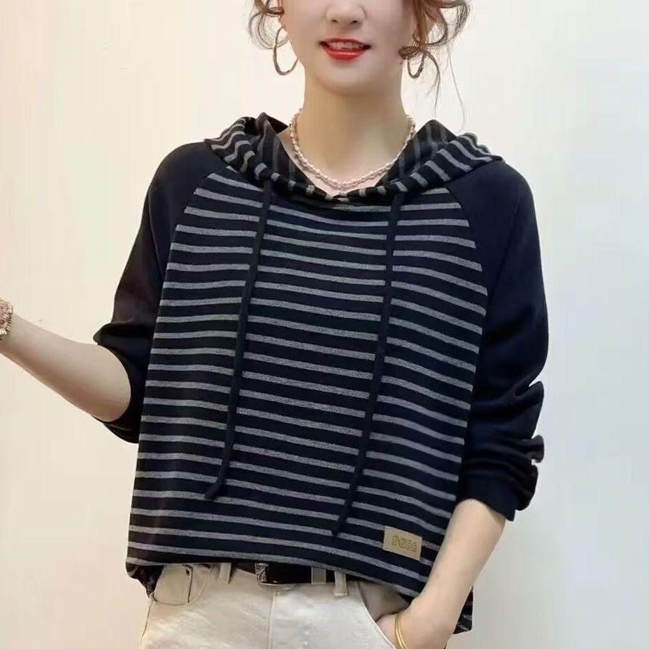 Women's Autumn Striped Hooded Sweatshirt: Versatile, Slimming Korean-Style Casual Loose Fit with Patchwork Detail