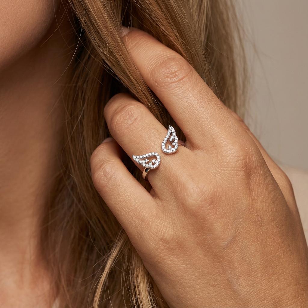 Sparkle Luxury Zircon Angel Wing Open Ring for Women Adjustable Silver Color Promise Ring Romantic Party Valentine Jewelry Gift