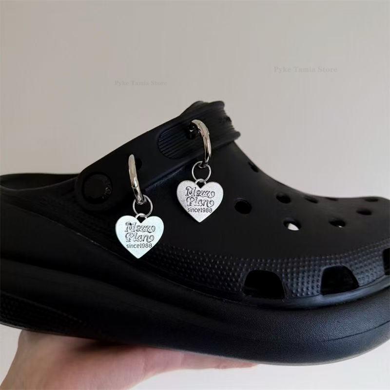 2pcs Alloy Pentagram Shoe Accessories Creative Bell Fork Pendant Diy Hanging Party Jewelry Snap Hook Shoes Buckles Decoration