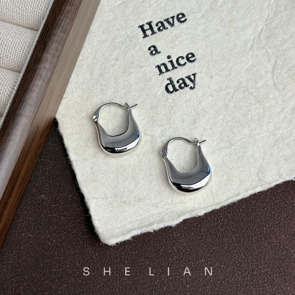 U-shaped simple high-end temperament ear buckle niche design sense fashion earrings versatile cold wind bag earrings women