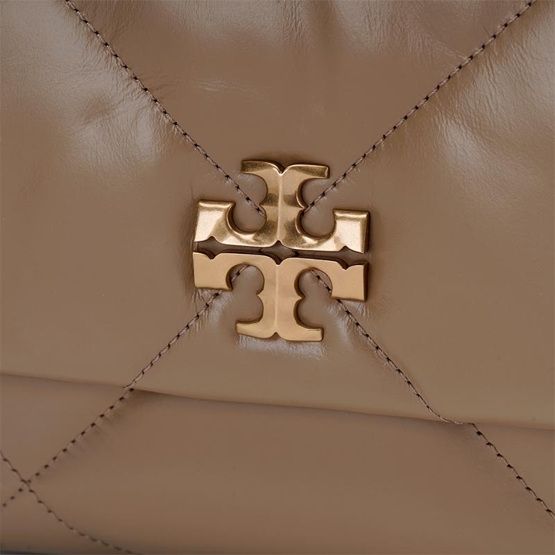 Tory Burch Kira Double T Металлические Акценты Ромбовидная Стежка Наппа Кожаная Ручная Сумка Через Плечо Маленькая Женская Сумка Серо-Коричневый Дуб 154706-250