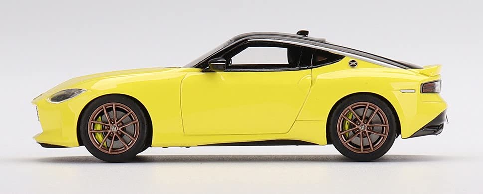 TSM MODEL Nissan Fairlady Z Protospec 2023 Ikazuchi Yellow Finished Product 1/43 (Right Handle)