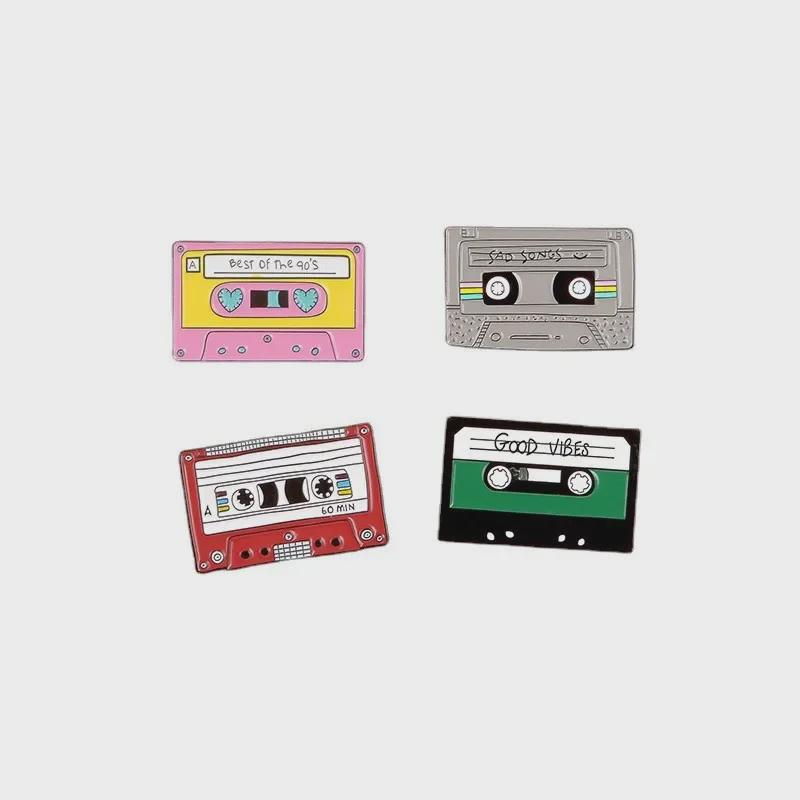 Металлический значок кассетного радио: Модная музыкальная серия аксессуаров для одежды на любой вкус