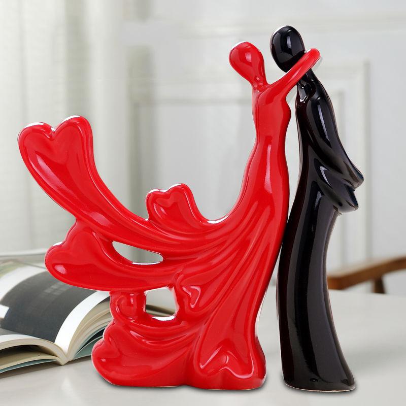 Creative Design Ceramic Ornaments for Couples Living Room Music Room Wine Cabinet Home Accessories Nice Wedding Gift Idea Ornaments