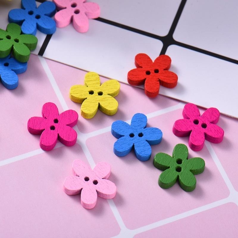 100pcs 14x15mm 2-hole Mixed Flower Wooden Decorative Buttons Suitable for Sewing Clip Arts and Craft