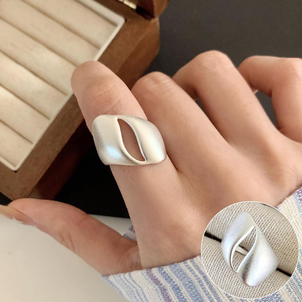 Кольцо-обертка с геометрическими линиями - Посеребренное S925 для женщин