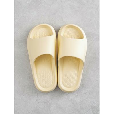 Тапочки-подушки Daiso Eva 230 250 мм желтые