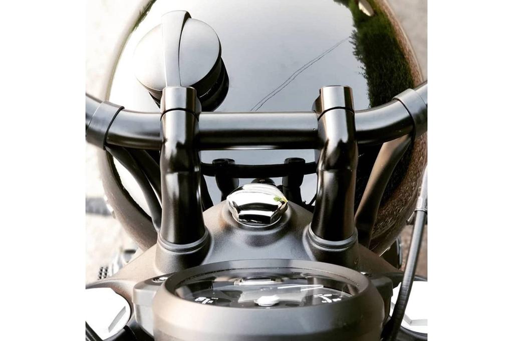 Motone Handlebar Risers, 22mm, Black, for StreetTwin, SpeedTwin 900, MTE040