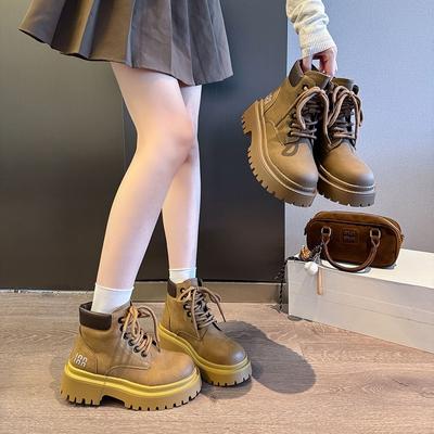 Платформенные ботинки Мартин в британском стиле женские 2025 осень новая модная ретро рабочая обувь большие желтые ботинки жареная улица локомотив маленькие короткие ботинки