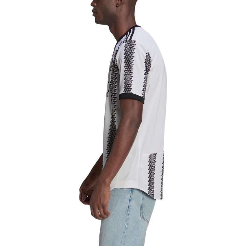 Adidas Мужские футболки с коротким рукавом в полоску с буквенным принтом Juventus Player Edition, белые H38902