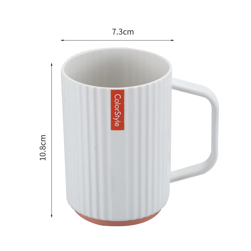 Детские парные стаканчики для полоскания рта для студентов в высококлассном отеле