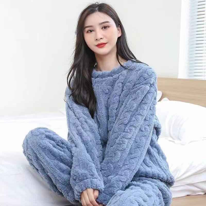 Women's Cozy Coral Fleece Pajama Set: Autumn/Winter Jacquard Cotton, Velvet-Lined, Warm & Loose Two-Piece Homewear