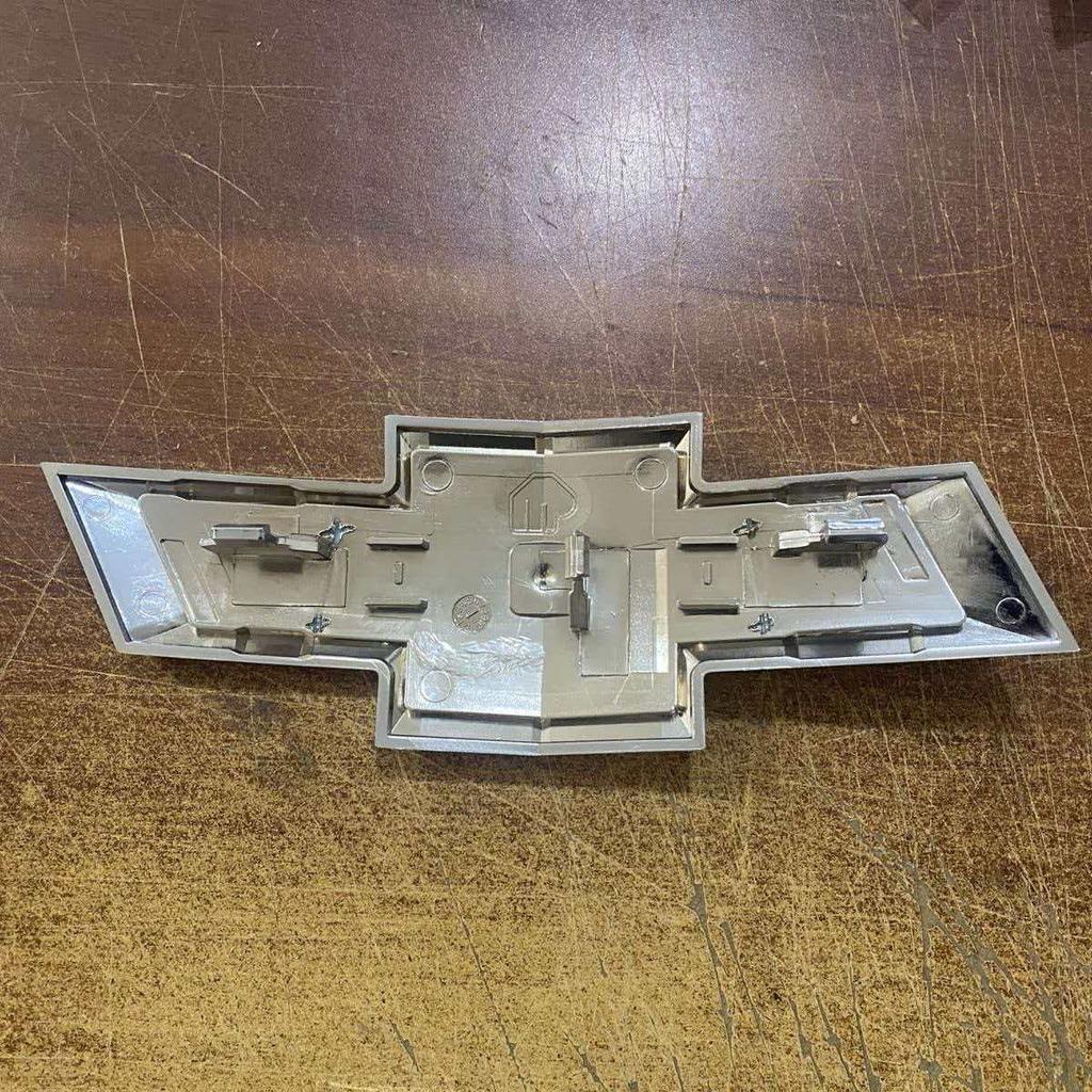 Car Front logo grill Rear Bumper tail door trunk Emblem For Chevrolet Malibu 2013-2015 Malibu Limited 2016