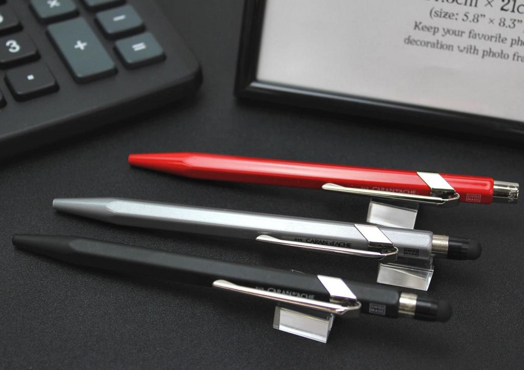 Caran Шариковая ручка 849 Официальный импорт Ручка d'Ache, На масляной основе, Коллекция, Красный, 0849-070,