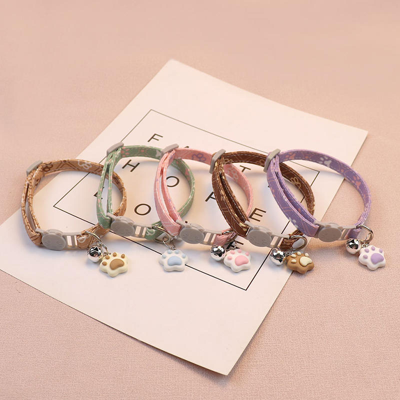 Милые и стильные кошачьи ошейники с регулируемой пряжкой и колокольчиком, ошейник для питомца, для маленьких и средних собак, высокое качество