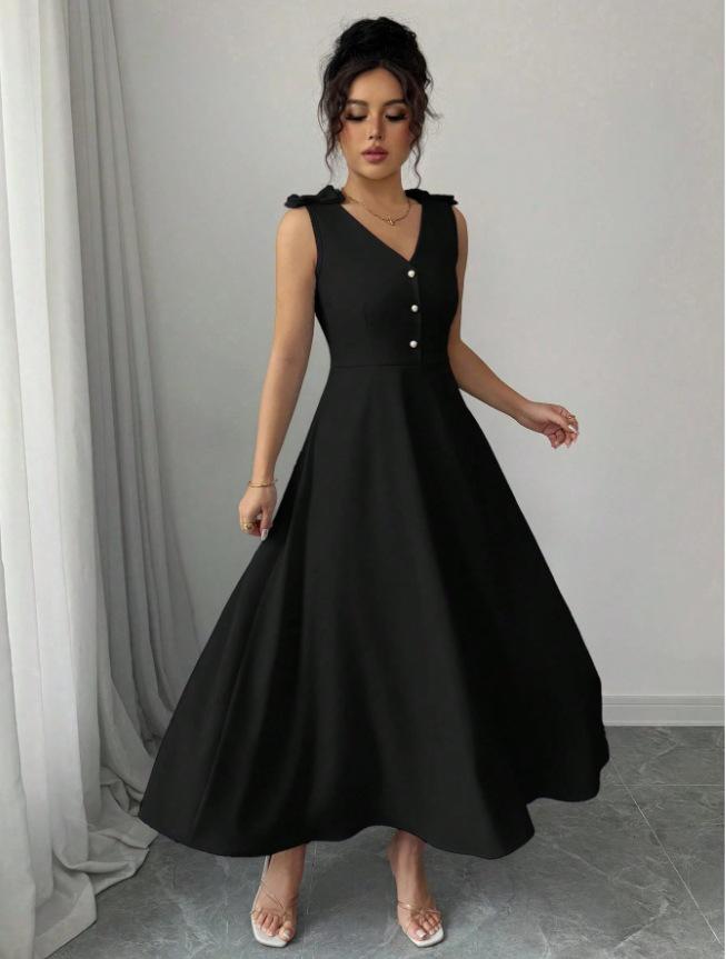 Синее платье-миди без рукавов с бантом и пуговицами на талии, весна/лето 2025