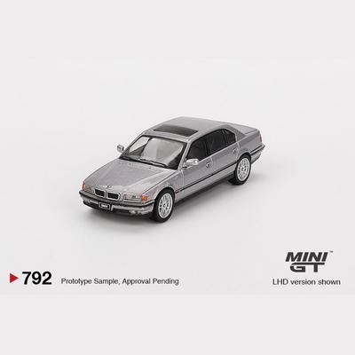 Игрушки и игры – Игрушечные машинки, поезда и транспорт