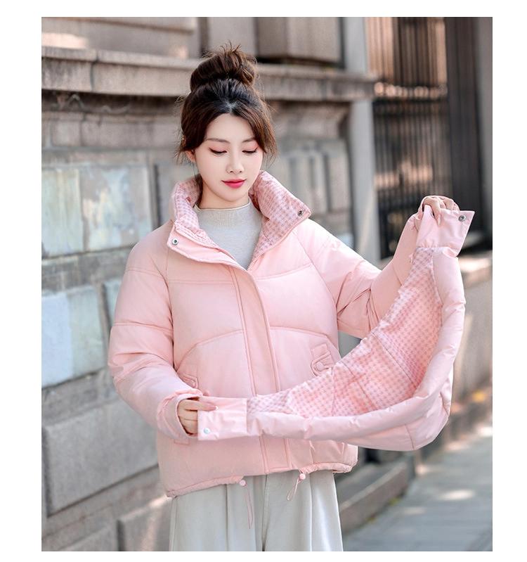 Женская короткая ветрозащитная теплая зимняя куртка со съемным капюшоном