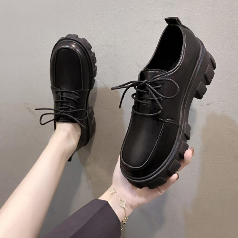 Новые женские туфли с круглым носком и толстой подошвой, кружевные, весна/лето, повседневная модная обувь, популярная для женщин