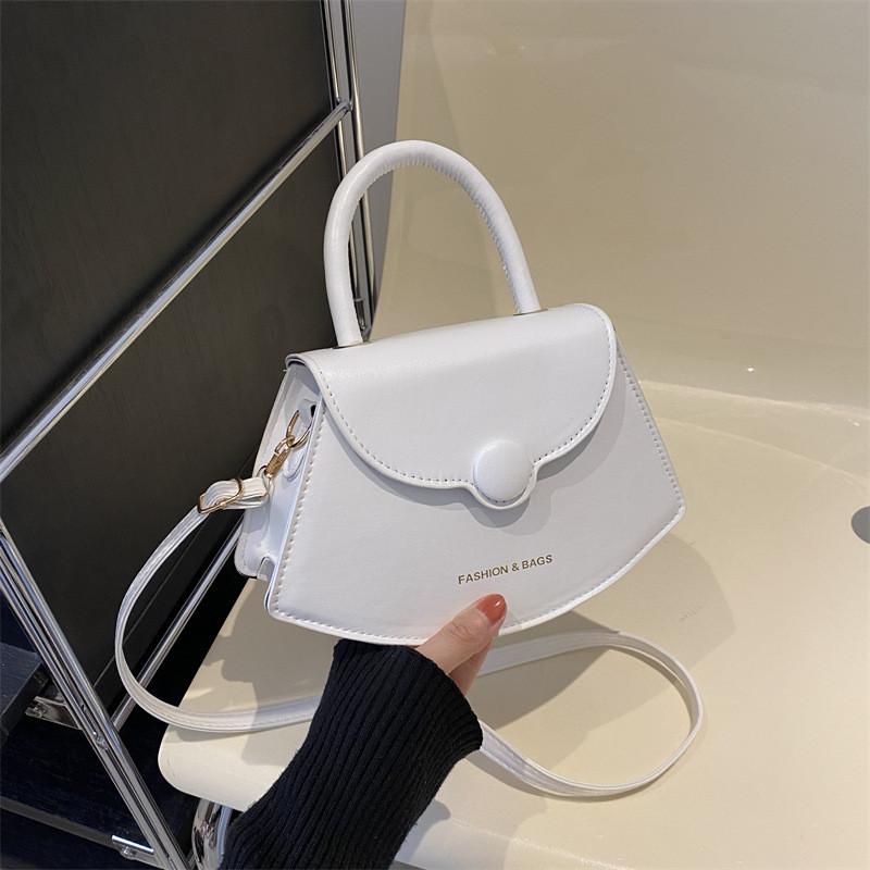 Elegant Retro Aesthetic Womens Shoulder Bag Trendy Casual Handbag For Daily Use