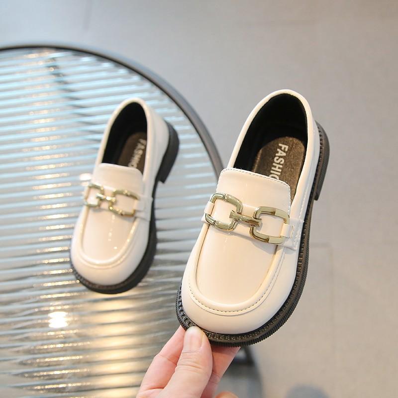 Girls Leather Shoes 2024 Spring New Kids Fashion Britain Style Casual Classic Buckle Loafers Black Glossy Breathable Slip-on PU